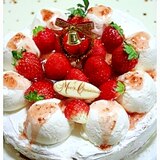 手作りだからちょっと豪華に！苺とレアチーズのケーキ